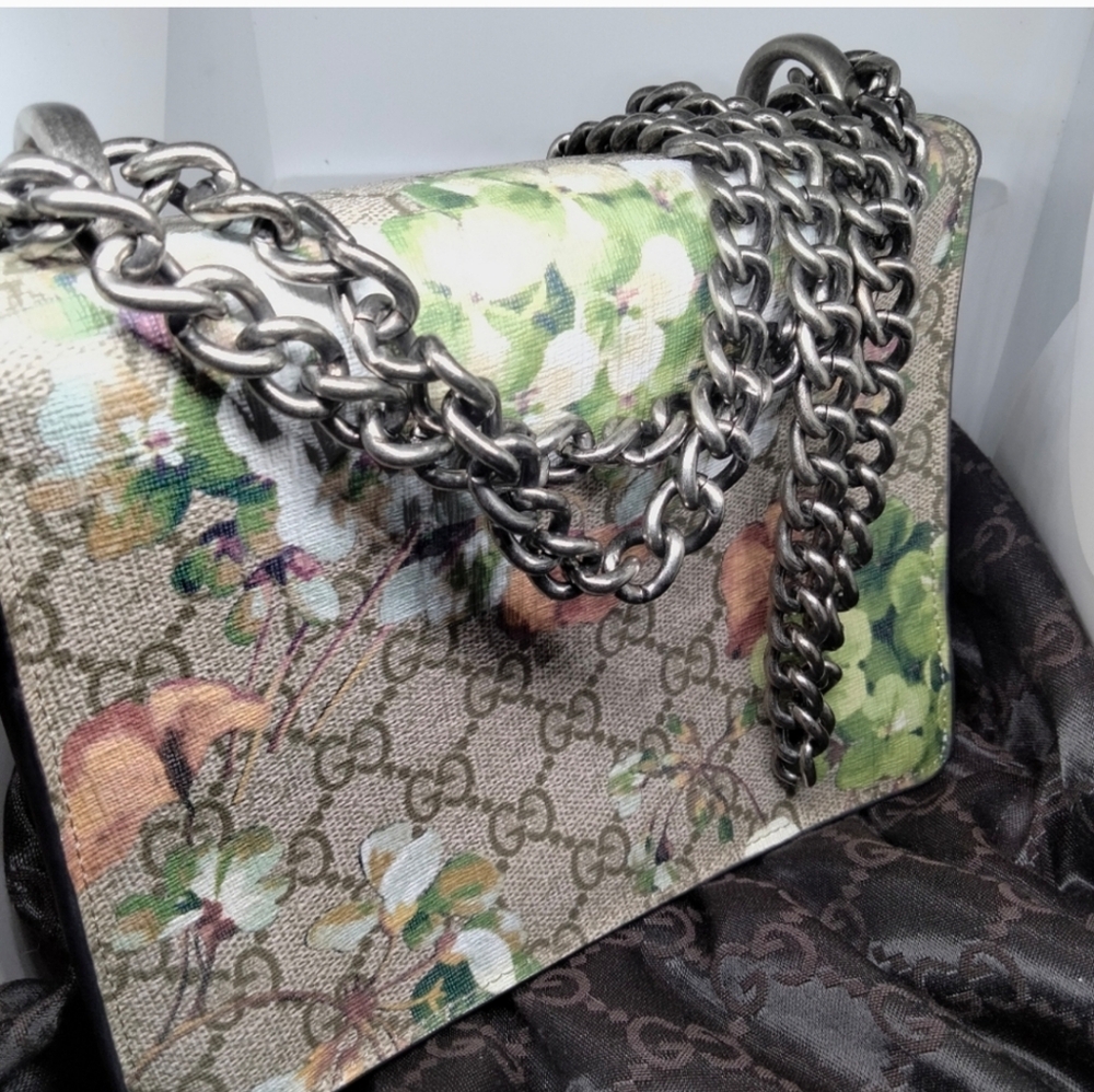 Small leather handbag - Picture 3 of 13